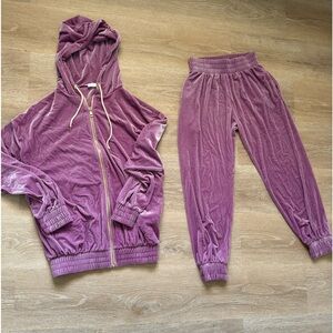 2 piece set in gorgeous orchid purple velvet!